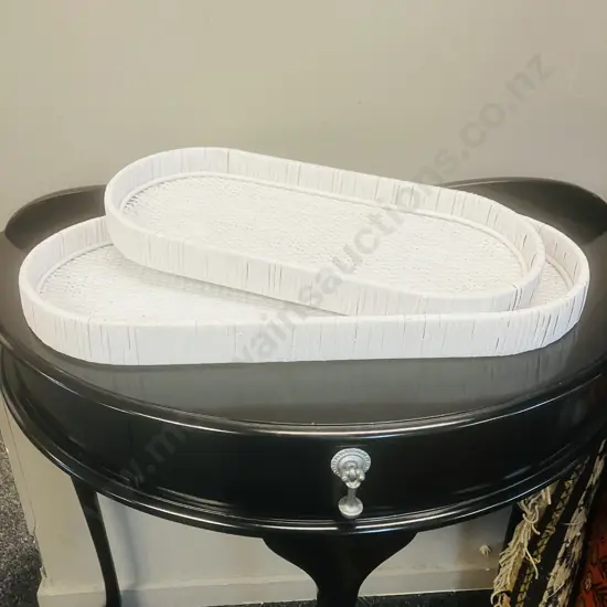 Le Forge Raffles Trays Set of 2 - White. H4.5cm, 45 x 20.5 & 55 x 26cm