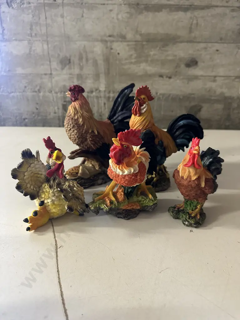 Selection Of Decorative Resin Chicken Figurines x5 Image 1++