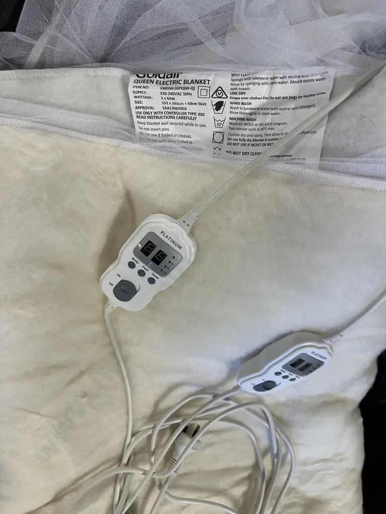 Goldair Platinum Wool Multizone Electric Blanket Model TTS-2X60D Image 1++
