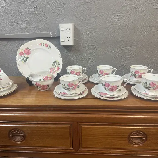 Assorted Colclough Teaware (af to sugar bowl) 