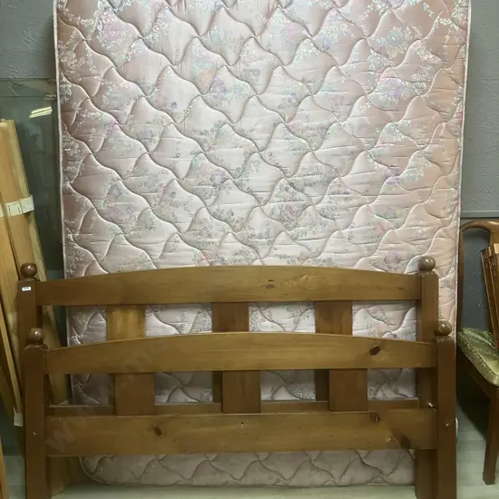 Queen Size Wooden Slat Bed With Sleepyhead Regency Five Star Mattress