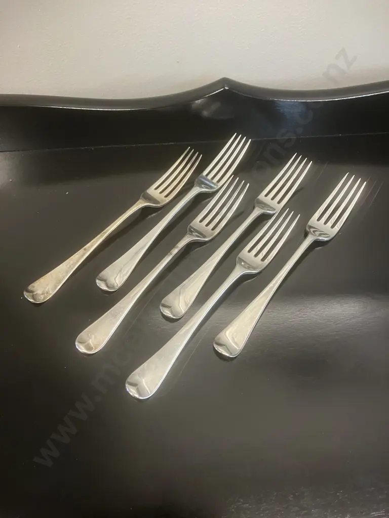 A Set of Six Georgian Sterling Silver Dinner Forks by William Eley & William Fearn, Hallmarked 1800 London (387 Grams) Image 1++