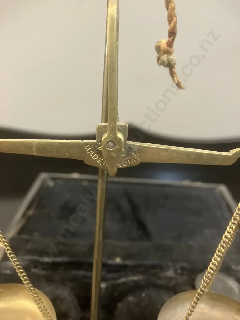 Vintage India Travelling 'Gold' Weighing Scales In Velvet Lined Box (As Found) Image 1++