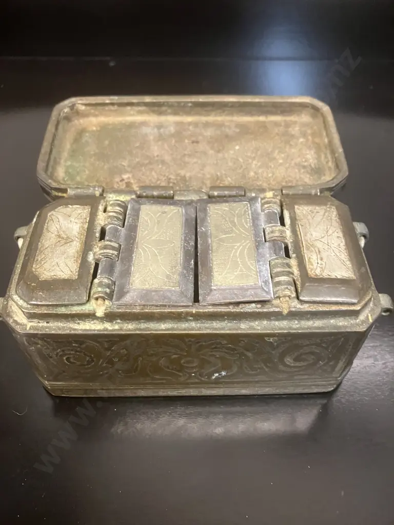 Antique Mindanao Philippines Betel Nut Box, Bronze With Silver Inlay Image 1++
