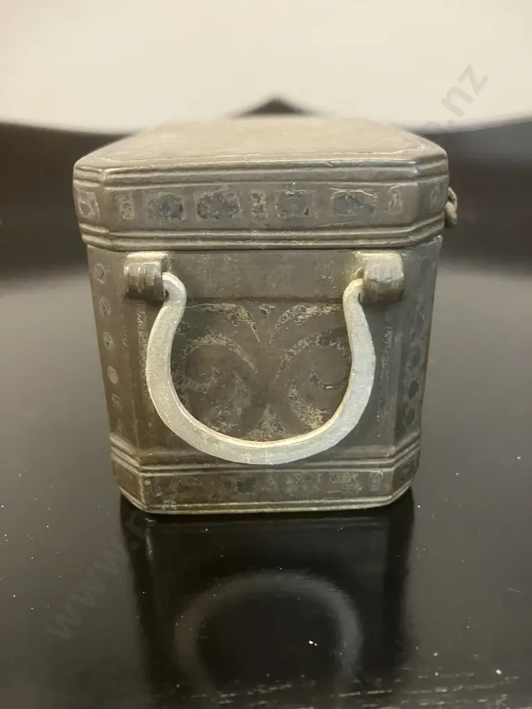 Antique Mindanao Philippines Betel Nut Box, Bronze With Silver Inlay Image 1++