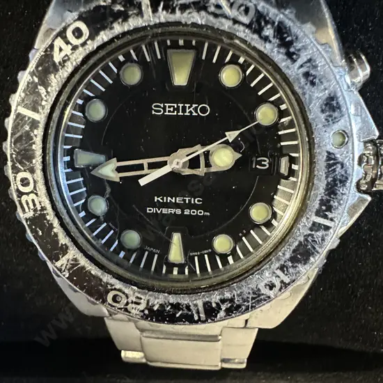 Mens Seiko Kinetic Divers 200m Watch IW2799