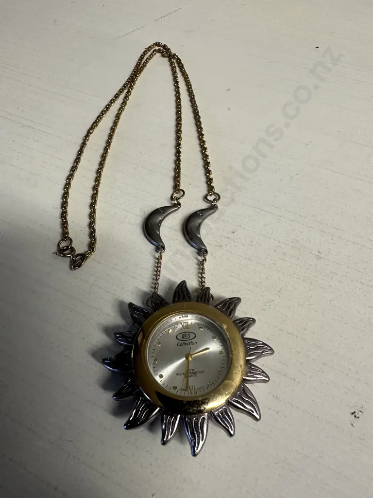 'Web Collection' Quartz Sun Shaped Pendant Necklace Necklace  Image 1++