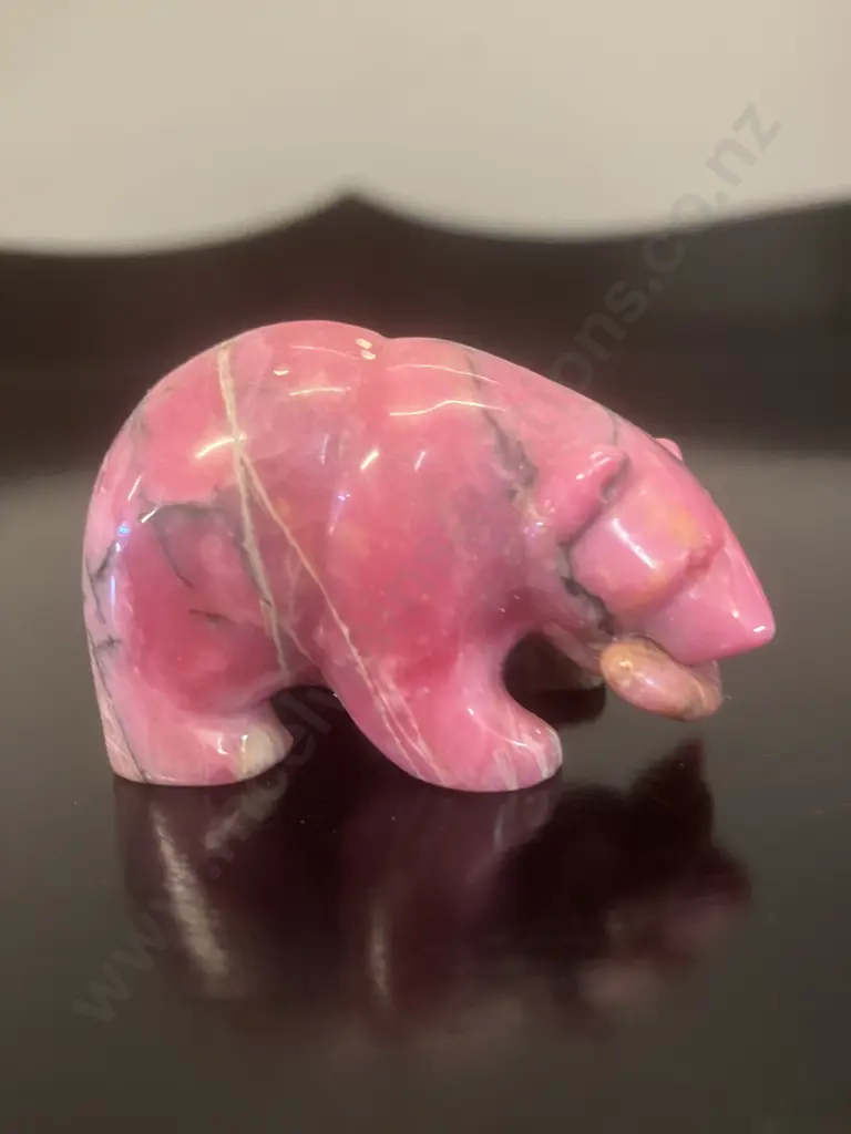 Vintage Rhodonite Figure of a Bear With Salmon. 3 x 5cm Image 1++