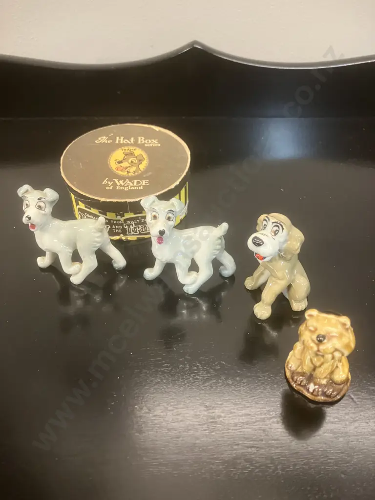 Wade Whimsie Figurines - The Hat Box Series Tramp With Box, Tramp, Toughy & Flintstones Sabre Tooth Image 1++