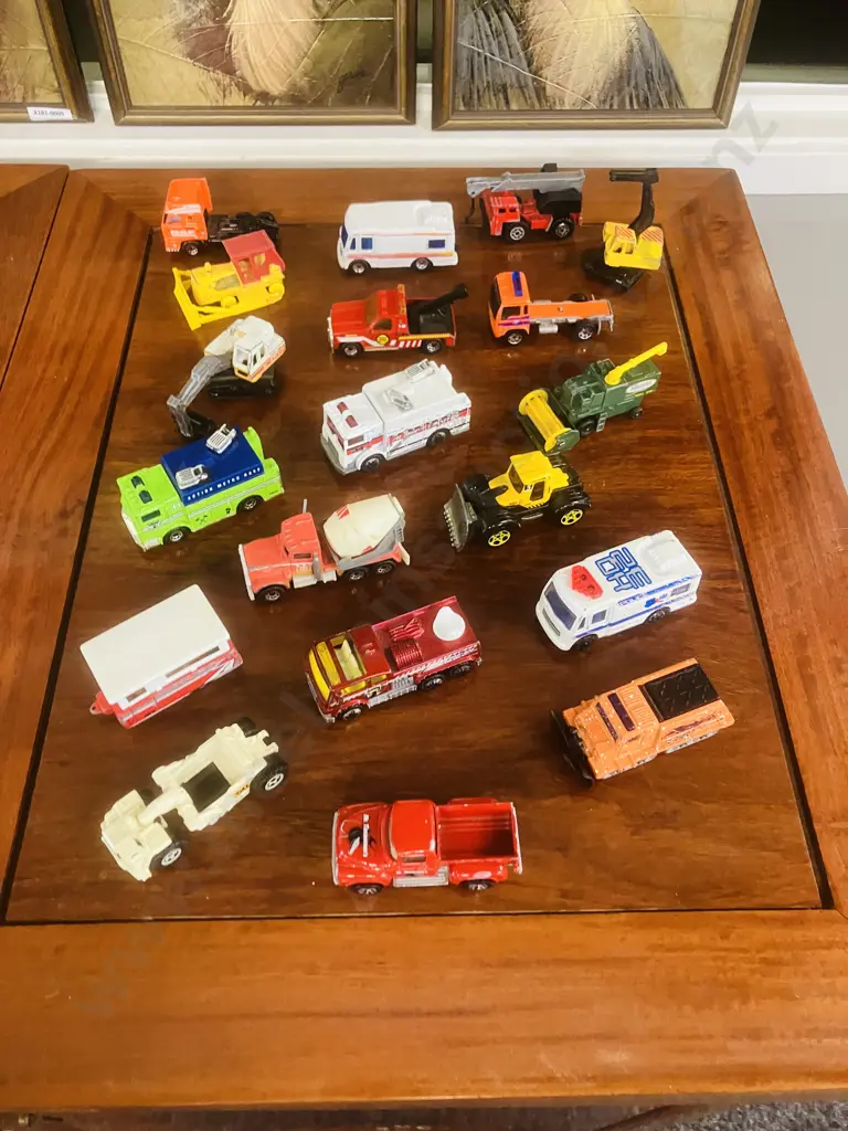 Nineteen Vintage Matchbox Diecast Models Image 1++