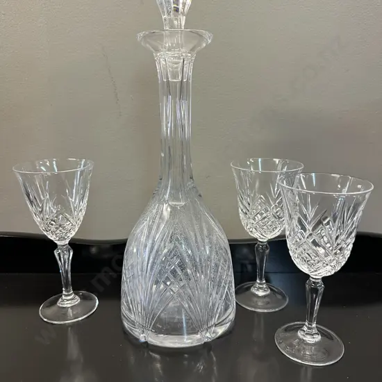 Vintage Crystal Decanter & Wine Glasses x3