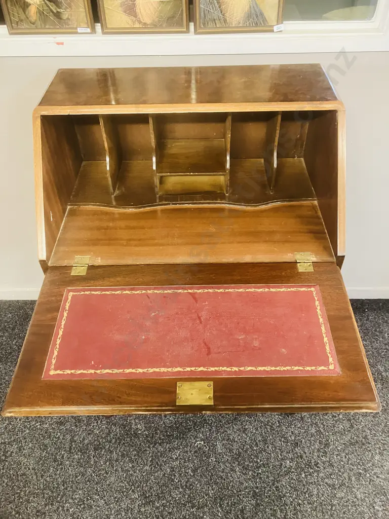 Queen Anne Style Burr Walnut & Mahogany Slant Front Writing Desk. H101 W66 D44cm Image 1++