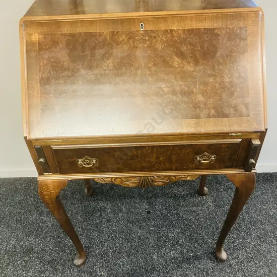 Queen Anne Style Burr Walnut & Mahogany Slant Front Writing Desk. H101 W66 D44cm