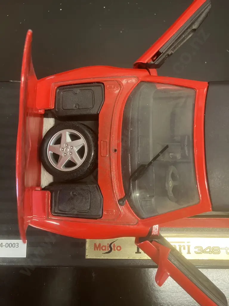 Maisto 1/18 1990 Red Ferrari 348 TS Diecast Model Car With Display Stand Image 1++