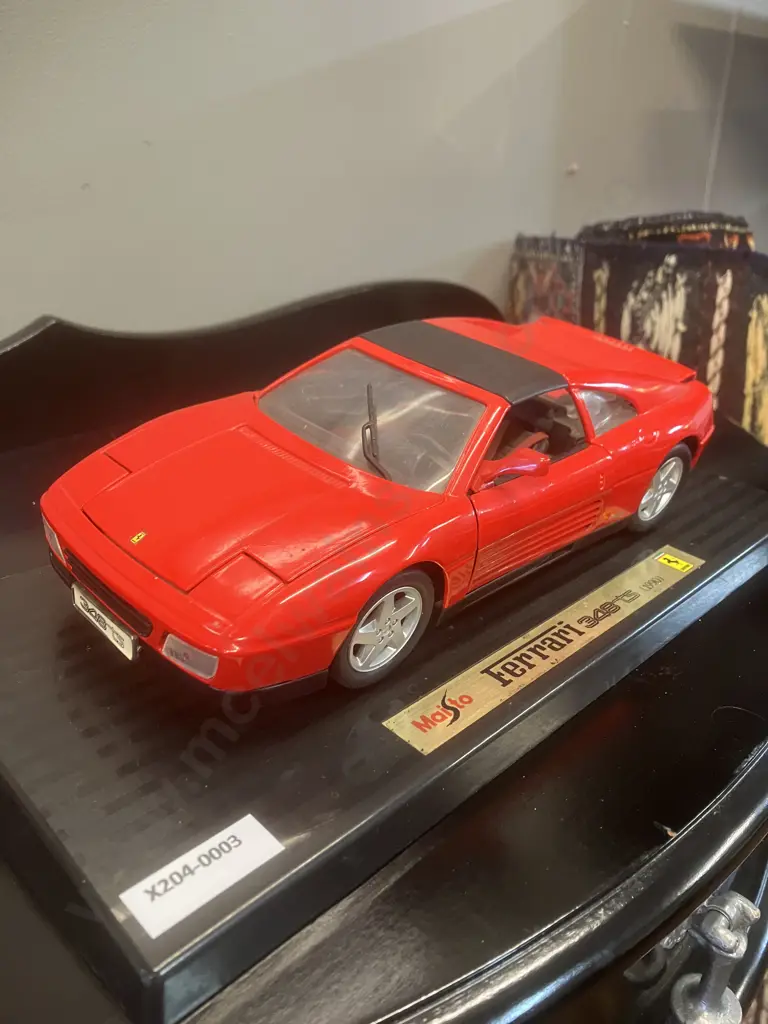 Maisto 1/18 1990 Red Ferrari 348 TS Diecast Model Car With Display Stand Image 1++