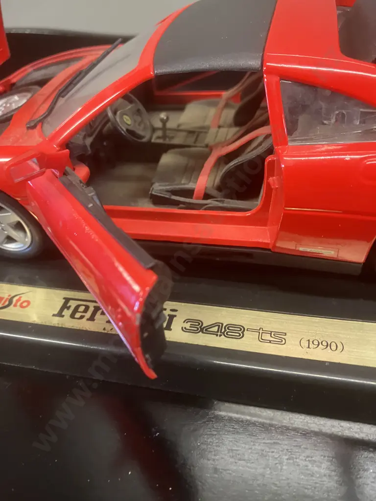 Maisto 1/18 1990 Red Ferrari 348 TS Diecast Model Car With Display Stand Image 1++