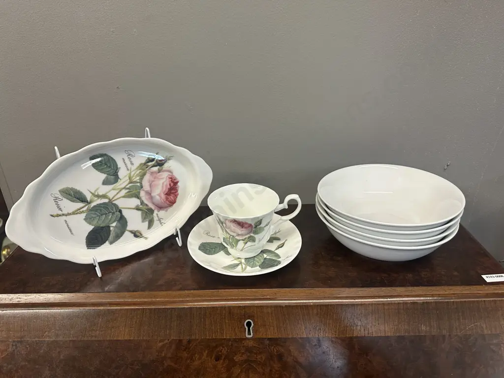 Roy Kirkham 'Redoute Roses' Duo, Oval Plate & Amy Piper Bowls x4 Image 1++