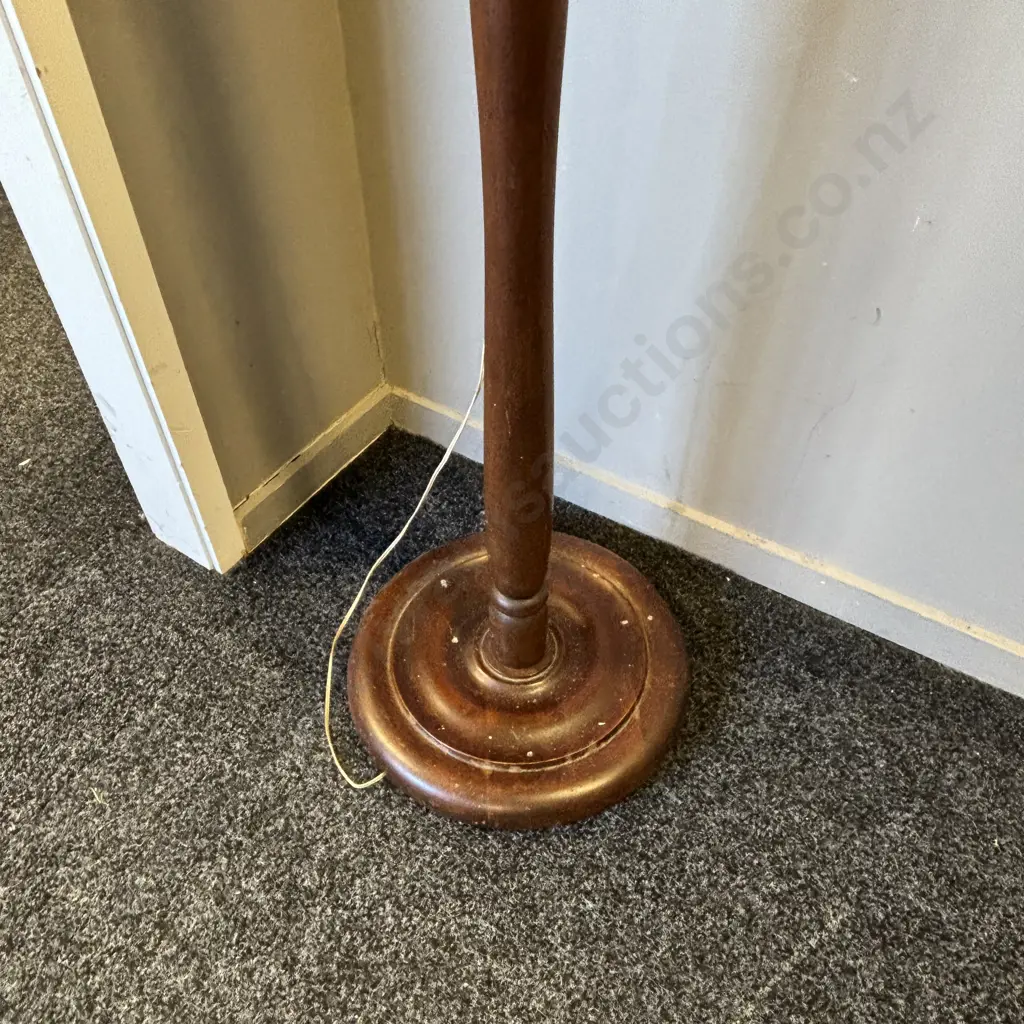 Vintage Magohany Standard lamp with shade Image 1++