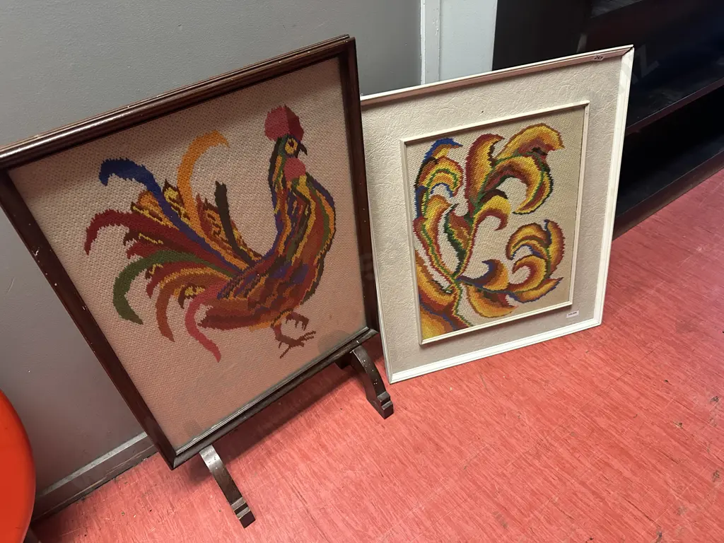 Vintage Rooster themed Fire Sceen Tapestry with Framed Rooster tail Artwork Image 1++