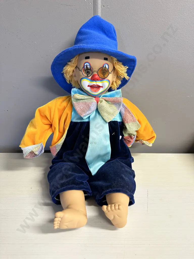 Vintage Clown Doll Image 1++