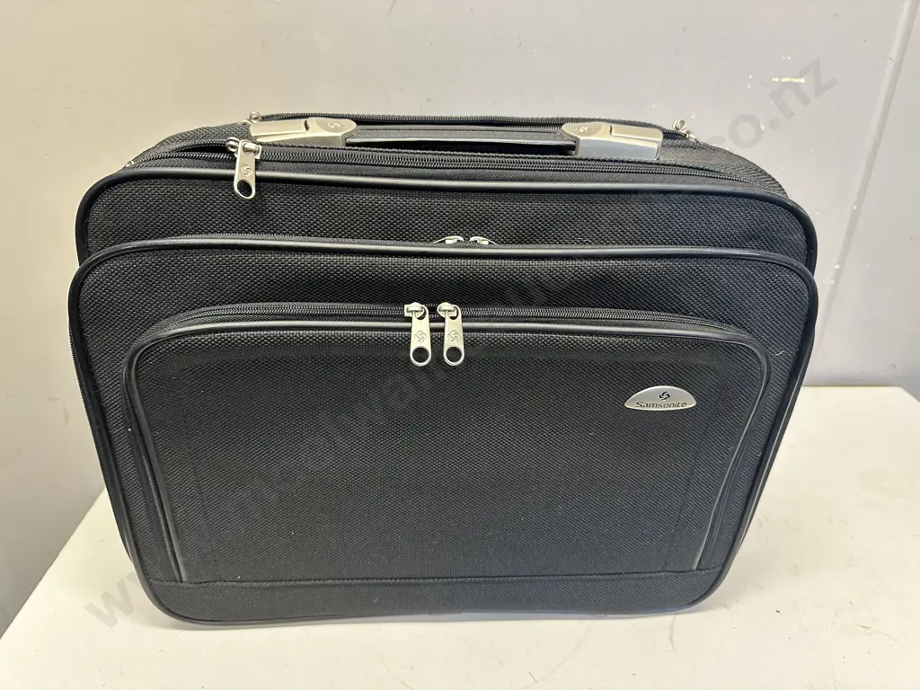 Black Samsonite Business Travel Case Image 1++