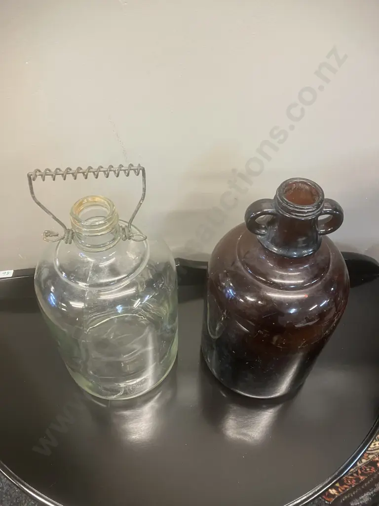 WJ Bush Melbourne Brown Glass Demijohn & Clear Glass Flagon With Woven Wire Handle Image 1++