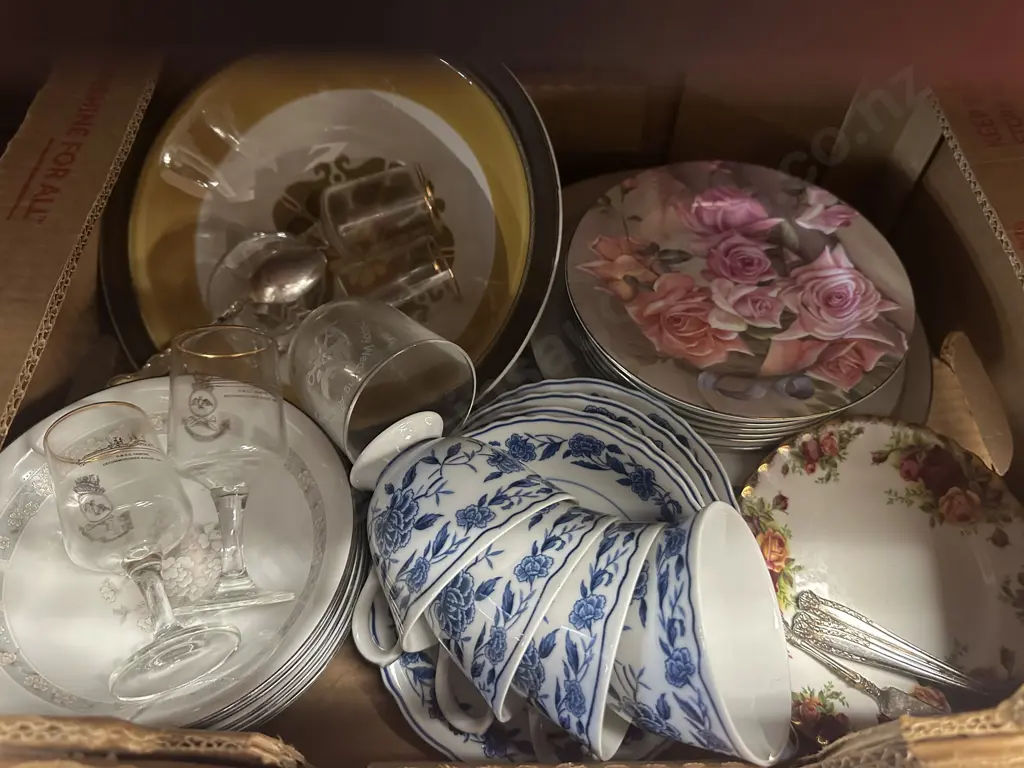Box of Assorted Image 1++