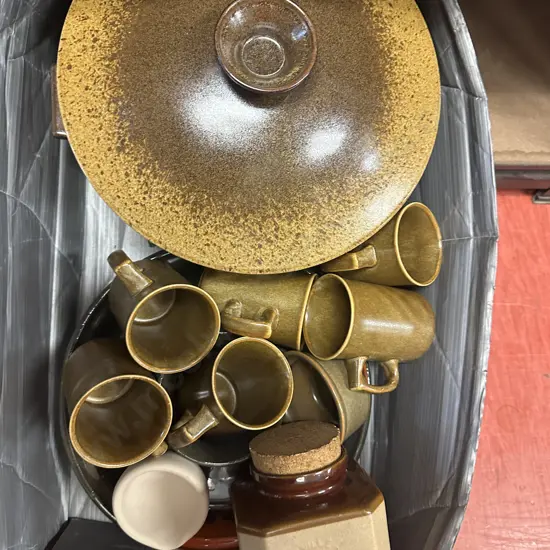 Selection Of Pottery Items Including NZ Temuka, Abbeville Design  Etc