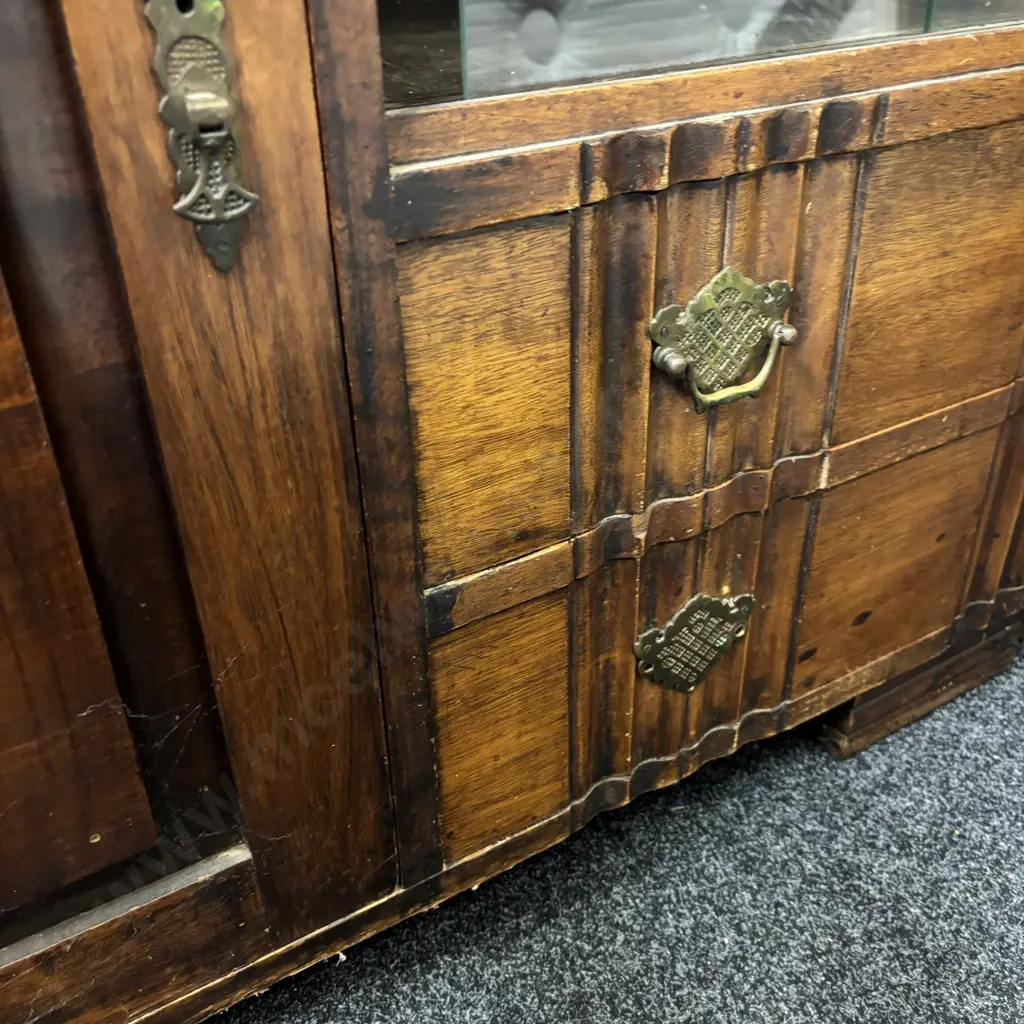 Vintage Solid Wood Sideboard/Display Cabinet. 2 handles need replacing - pieces here. H97 W 120 D45cm Image 1++