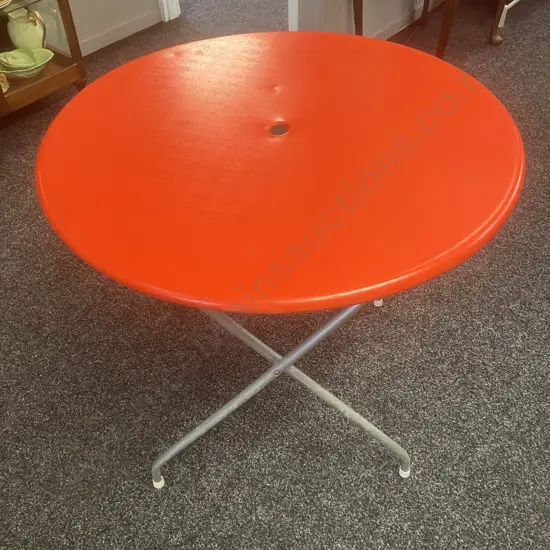 A Hunterline Retro Folding Outdoor Table. 70 x 77cm