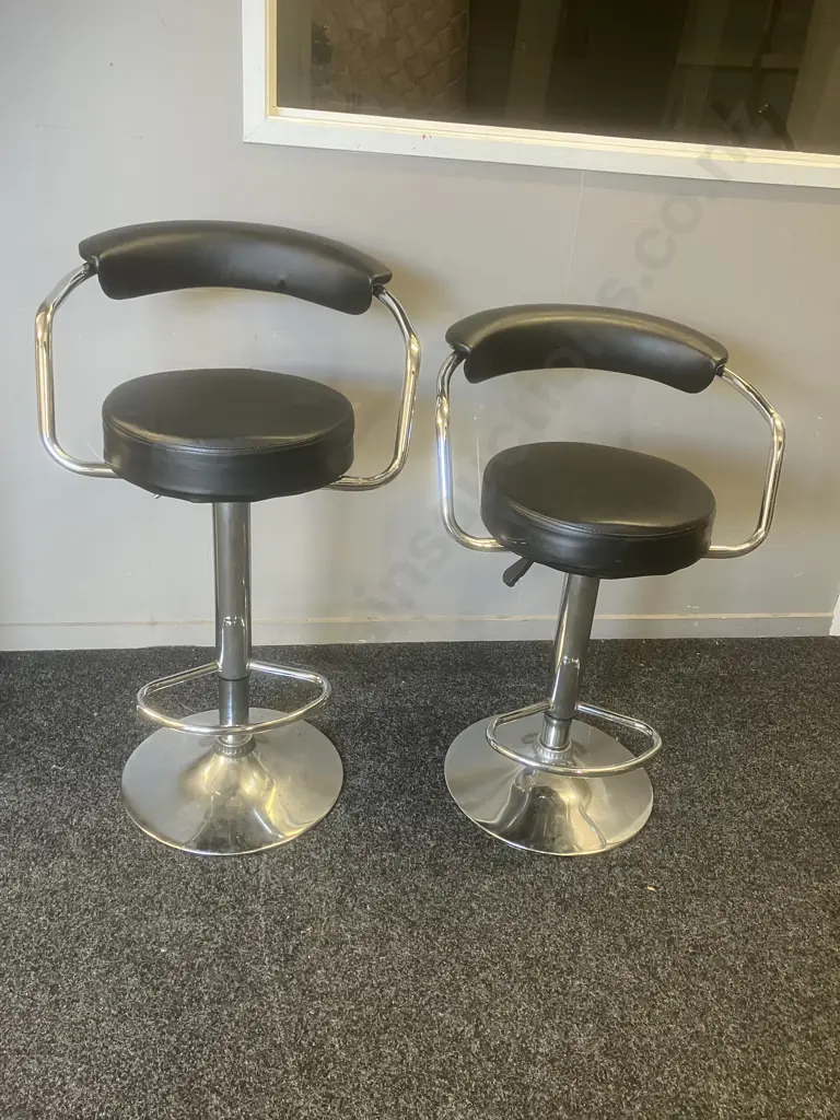 Pair of Black Leather Effect Gaslift Barstools Image 1++