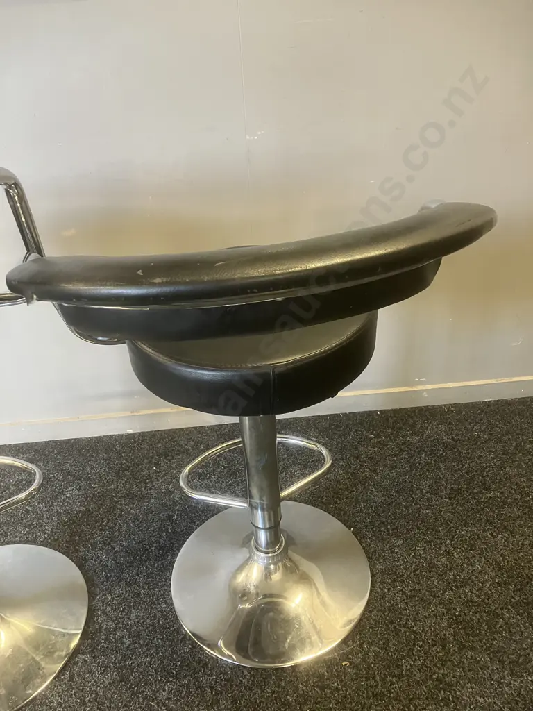 Pair of Black Leather Effect Gaslift Barstools Image 1++