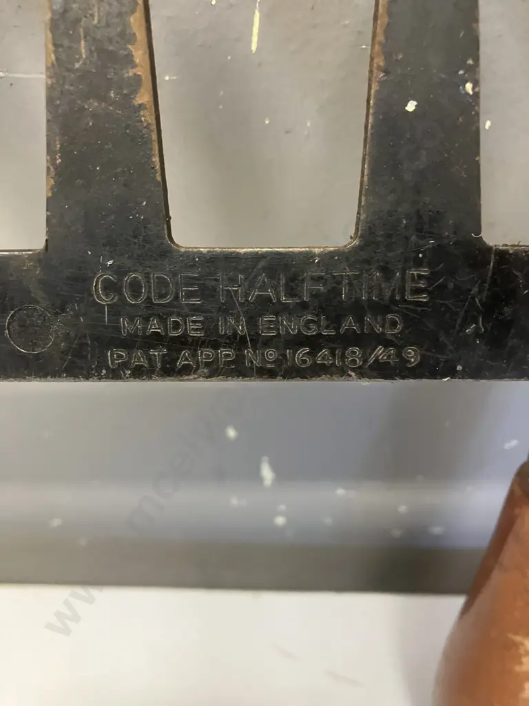 Code Half-Time Hedge trimmer. c1930s England Image 1++