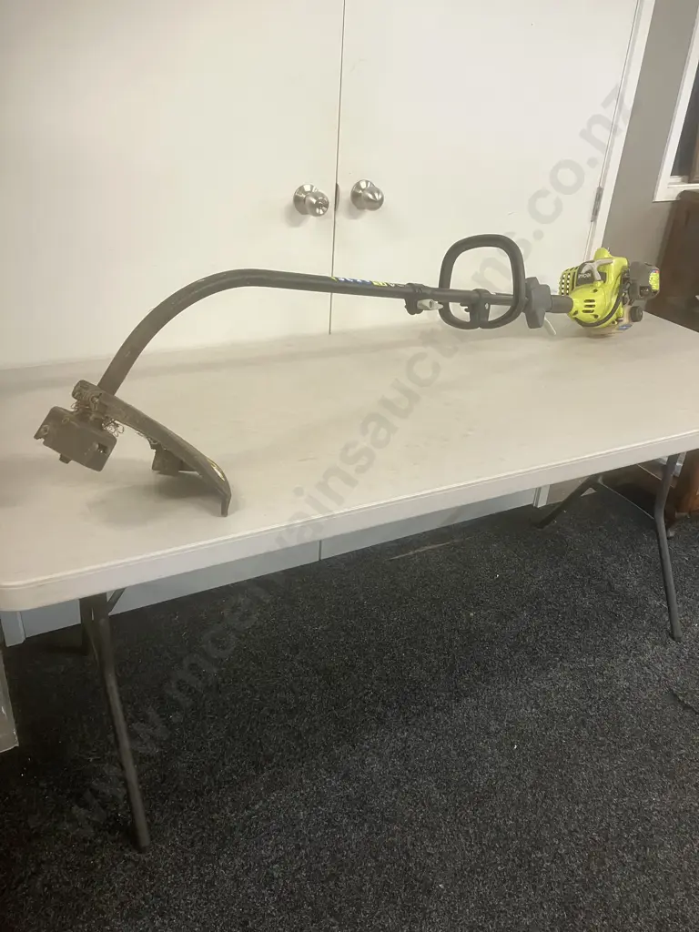 Ryobi Petrol Line Trimmer Image 1++