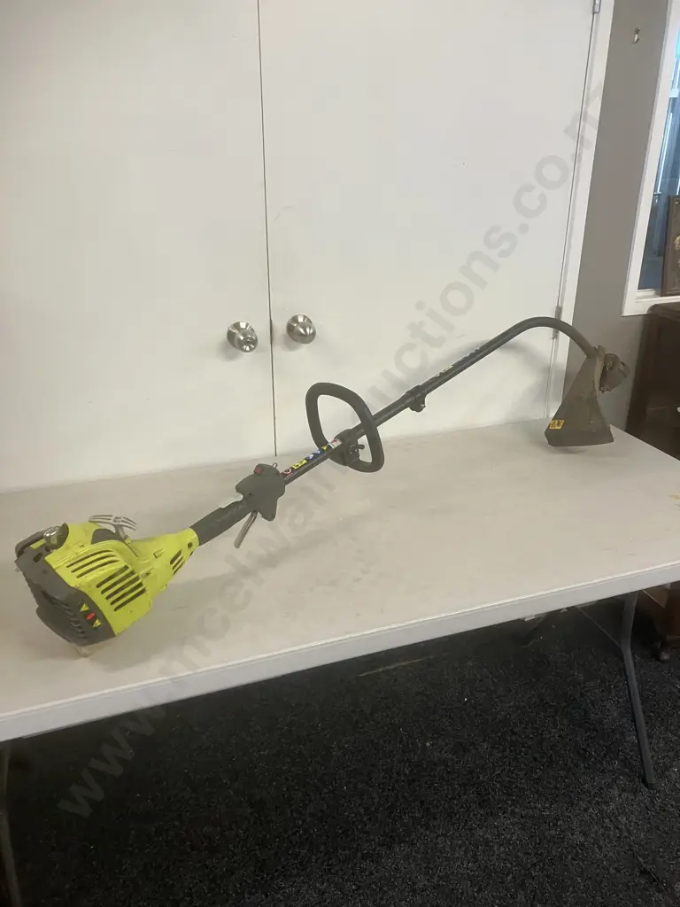 Ryobi Petrol Line Trimmer Image 1++