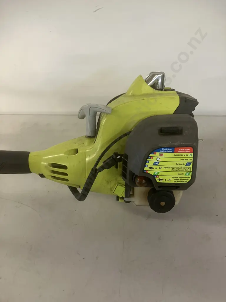 Ryobi Petrol Line Trimmer Image 1++