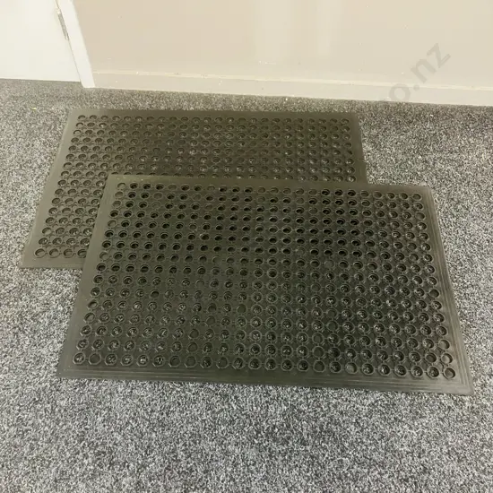 Pair of Rubber Floor Mats (Commercial) 60 x 90 - New