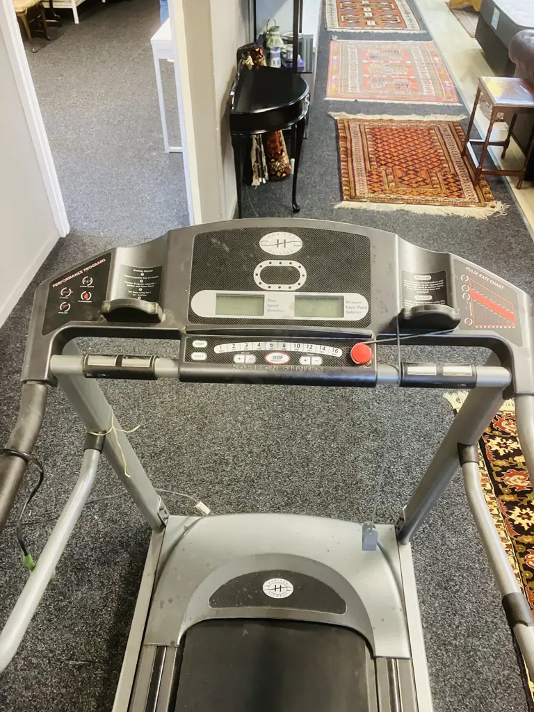 Horizon Fitness Omega II Motorized Treadmill Image 1++