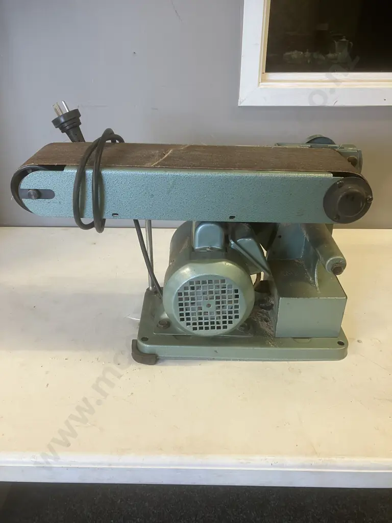Heavy Duty Cast Iron Linisher Image 1++