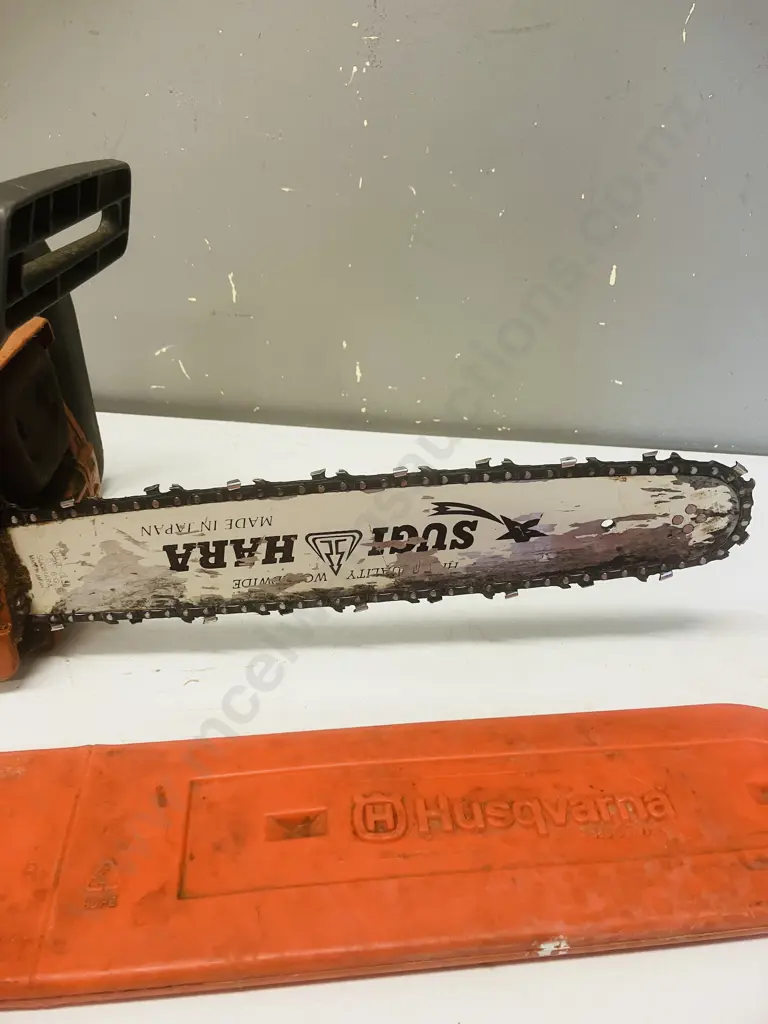 Husqvarna 137 E-Series Chainsaw Image 1++