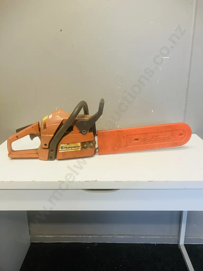 Husqvarna 137 E-Series Chainsaw Image 1++