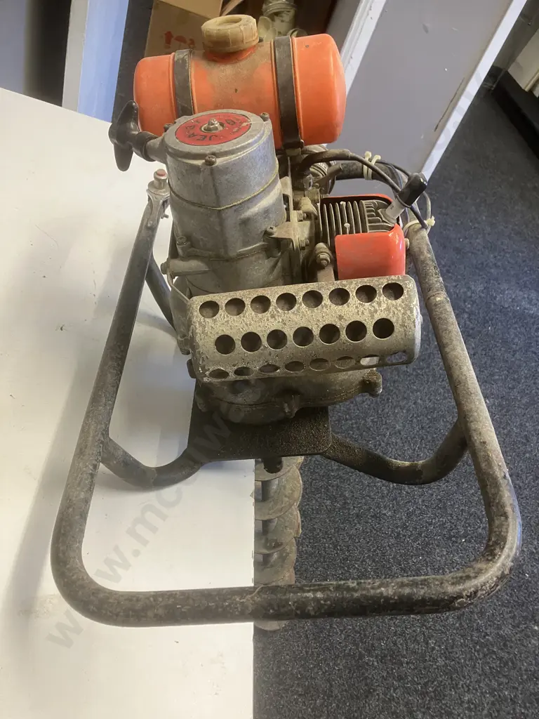 Tanaka (Japan) Post Hole Borer Model JEA-37 With Two Augers (Been Sitting For 18 Months) Image 1++
