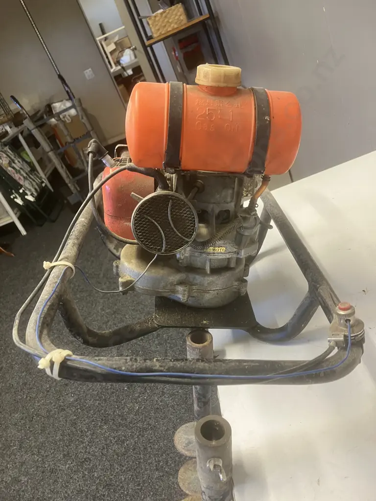Tanaka (Japan) Post Hole Borer Model JEA-37 With Two Augers (Been Sitting For 18 Months) Image 1++