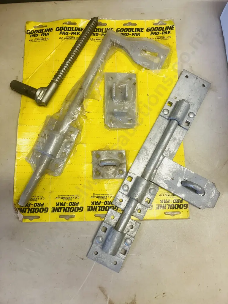 Large Galvanised Drop Bolt, Sliding Bolt Latch & Gate Gudgeon Image 1++