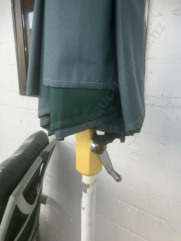 Outdoor Umbrella With Cast Iron Base Image 1++