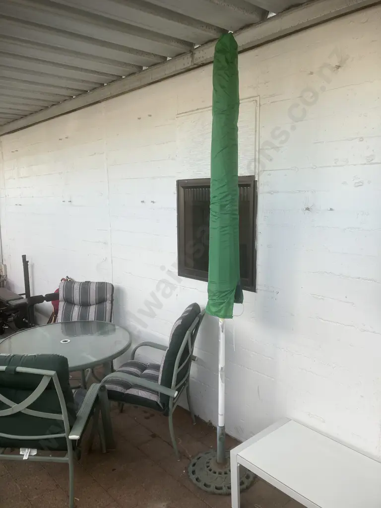 Outdoor Umbrella With Cast Iron Base Image 1++