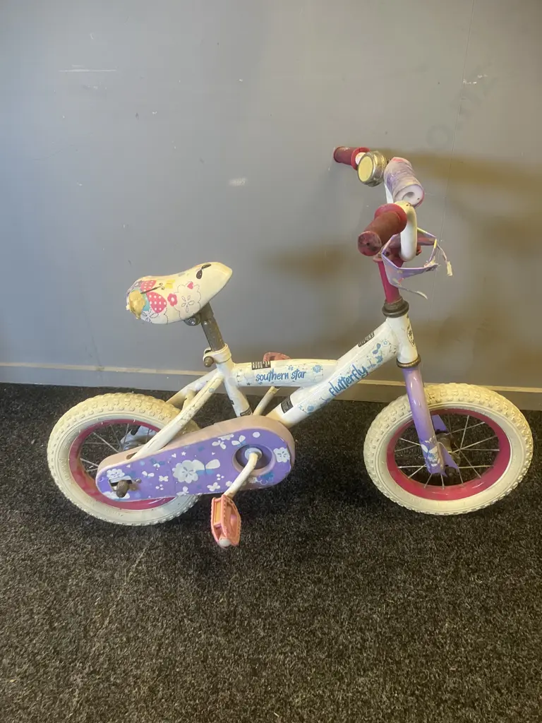 Southern Star Flutterfly Kids Bike Image 1++