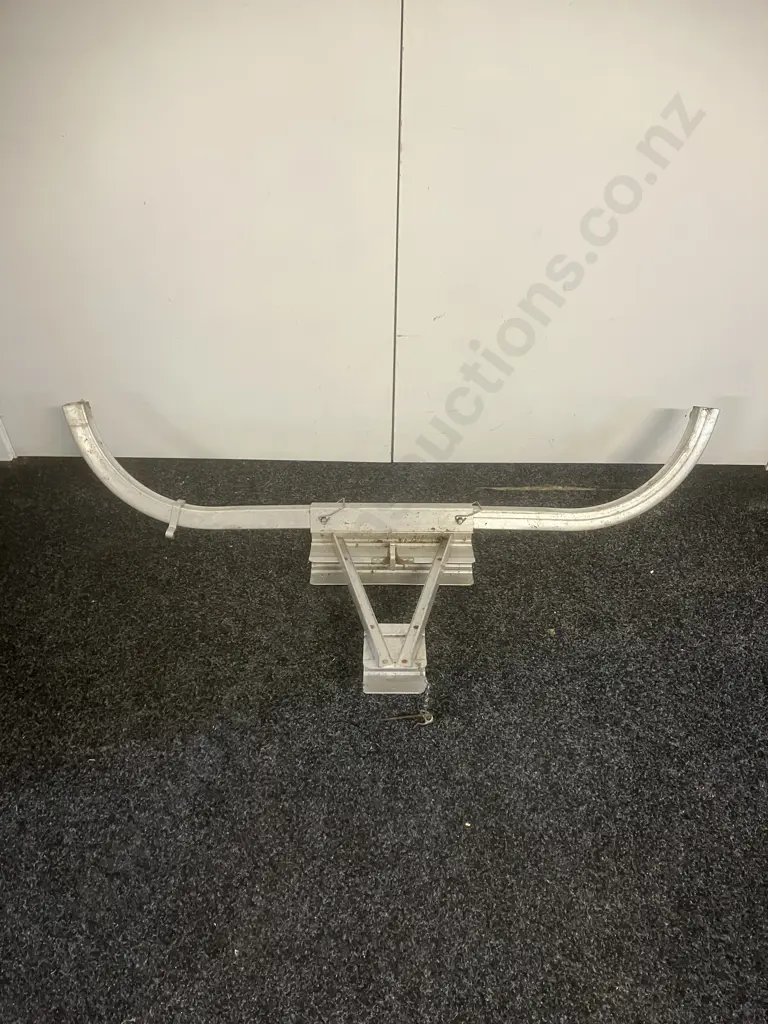 Rhino Model AS-400 Ladder Outrigger Image 1++