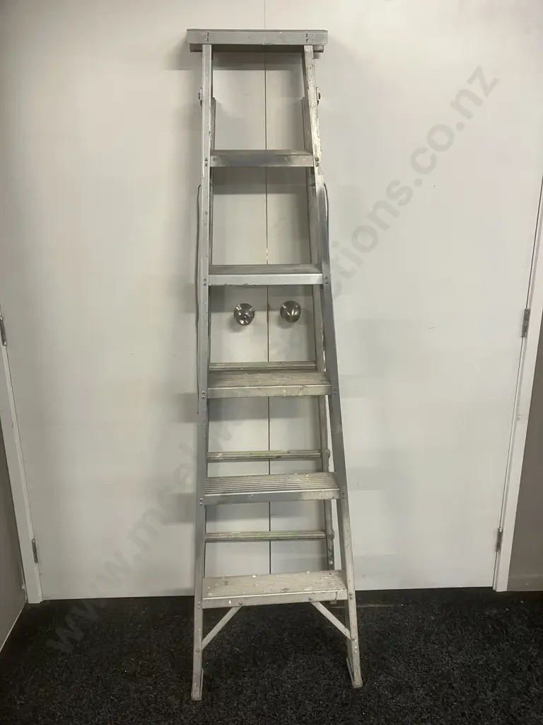 Aluminium Ladder - 5 Step, 186cm Image 1++