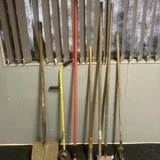 Garden Tools, House Wash Brush Etc